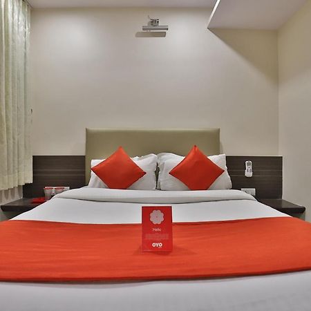 New Rajdhani Hotel Vadodara Kültér fotó