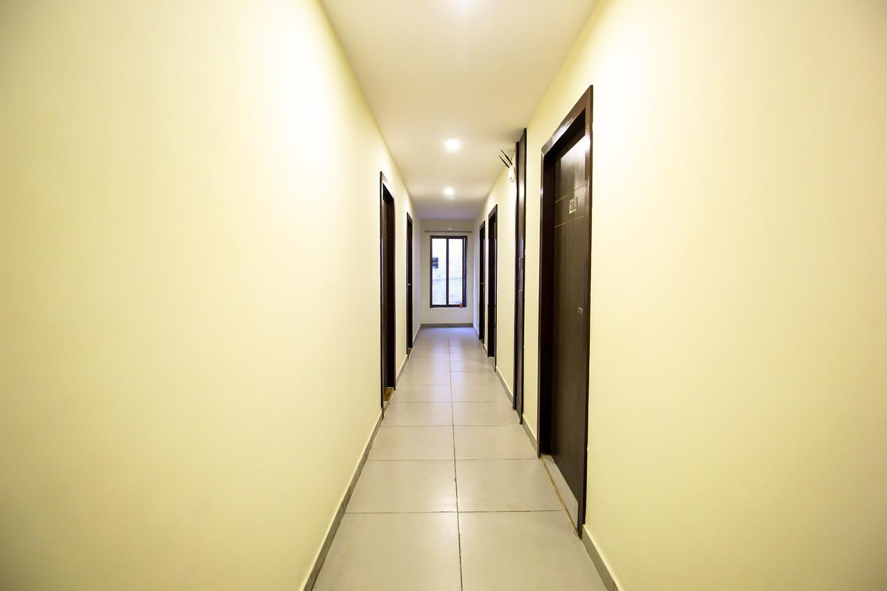 New Rajdhani Hotel Vadodara Kültér fotó