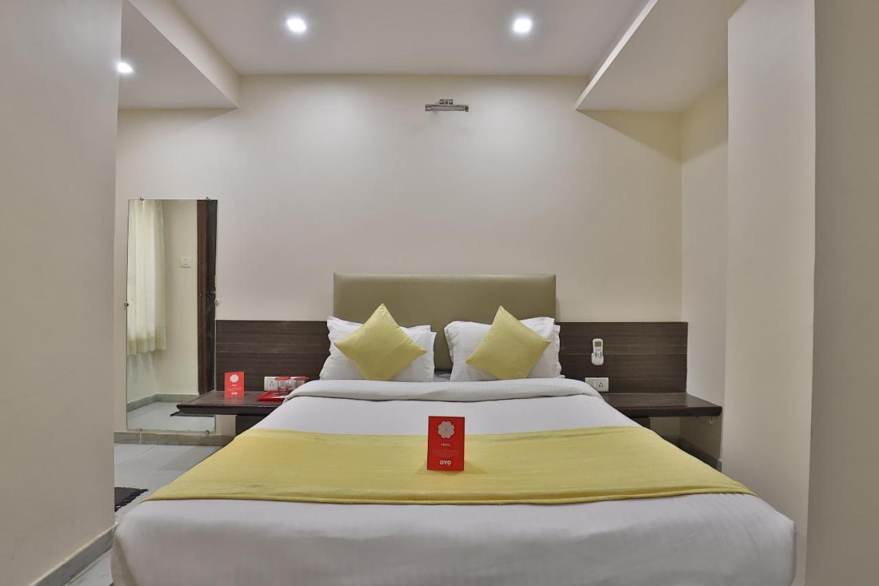 New Rajdhani Hotel Vadodara Kültér fotó